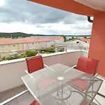 Apartman 1 *